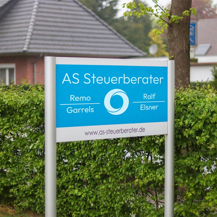 Firmenschild der Kanzlei in Remels